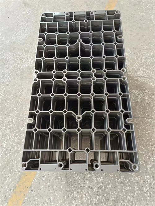 多用爐愛(ài)協(xié)林一噸料盤(pán)